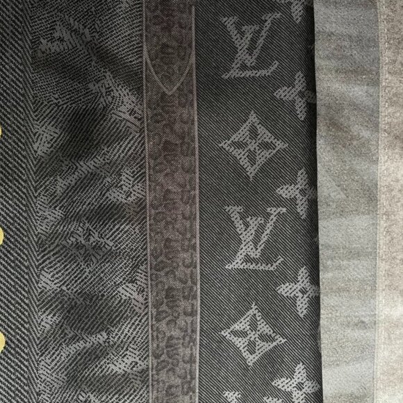 New Louis Vuitton Scarf Monogram Denim Blask Gray Square Silk Wrap - Picture 15 of 16